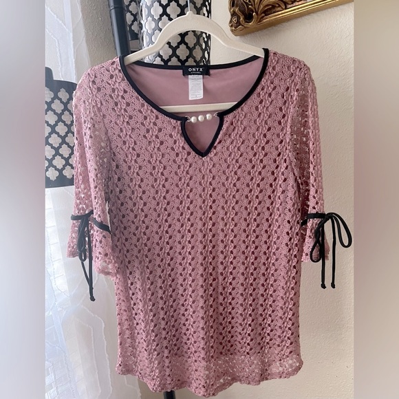 Onyx Tops - Stunning ONYX Blouse